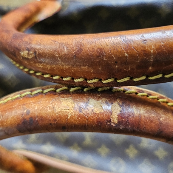 Authentic Louis Vuitton Monogram Sac Chaussures duffle bag - Picture 10 of 17